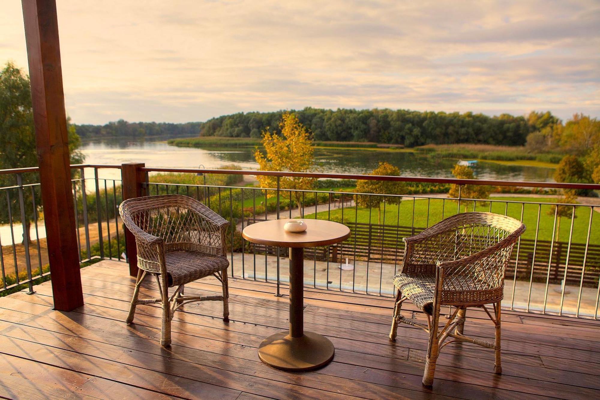 Tisza Balneum Hotel Tiszafured Exterior photo